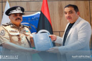 وزير الداخلية يتسلّم النسخة الأولى من التقرير السنوي لنشاط مكونات الوزارة لعام 2024