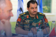 رئيس أركان القوات البرية يشارك في ندوة عسكرية لدول المتوسط بفرنسا