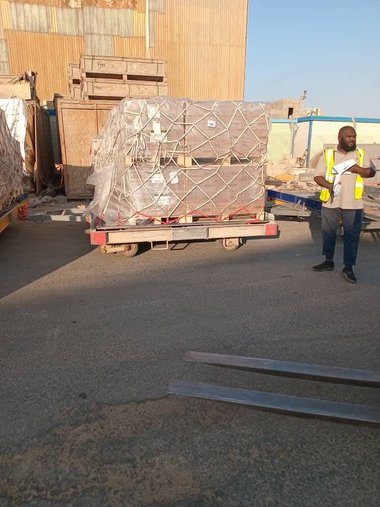 جهاز الإمداد الطبي يستلم شحنة مشغلات كلى جديدة