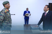 كامل إدريس يبدأ مهامه بحل الحكومة السودانية تمهيدا لتشكيل جديدة