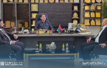 وزير العمل يبحث مع مدير مكتب درنة احتياجات دعم وتطوير الخدمات
