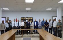 أساتذة من جامعة سرت يكرّمون رئيس الجامعة ويتفقدون مجمع القاعات الدراسية الجديد