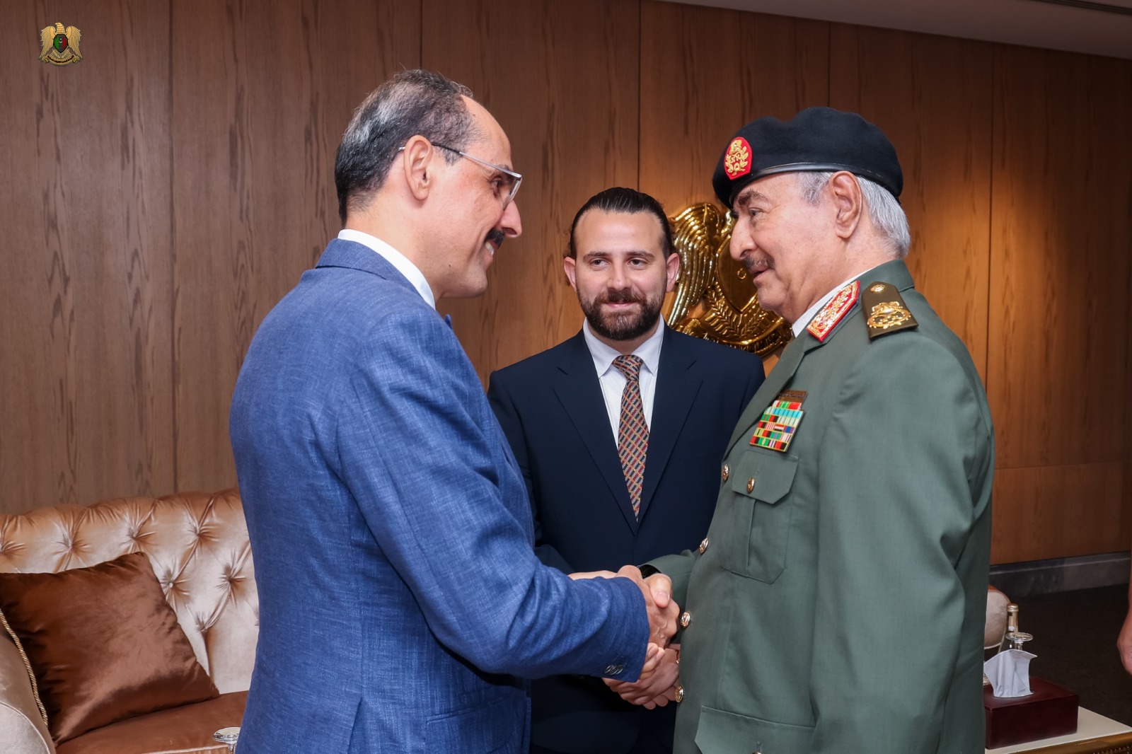 القائد العام يستقبل رئيس المخابرات التركية ويبحث تعزيز التعاون المشترك