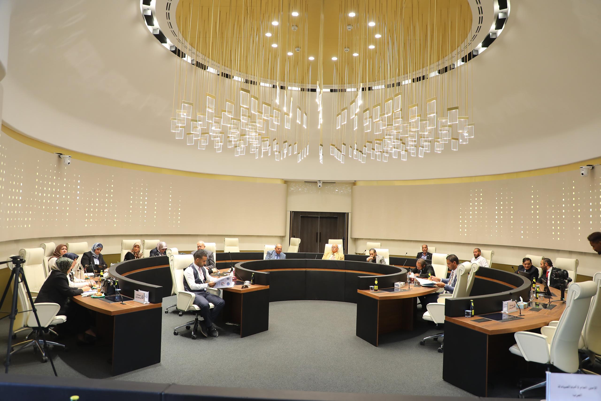 جامعة بنغازي تحتضن اجتماعًا مشتركًا لتطوير التعليم الصيدلي العربي