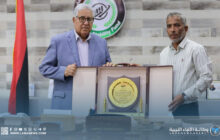 تكريم رئيس مجلس إدارة صندوق موازنة الأسعار تقديرا لدعمه مصلحة النقل البري