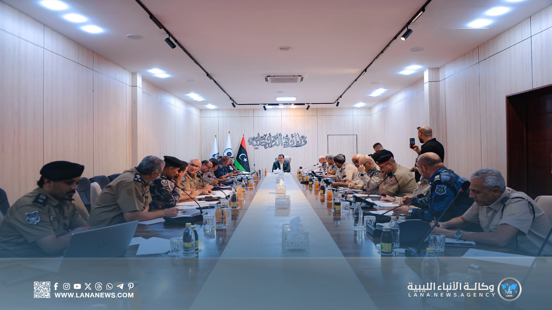 وزير الداخلية يبحث ملفات التدريب والاحتفال بعيد الشرطة مع القيادات الأمنية