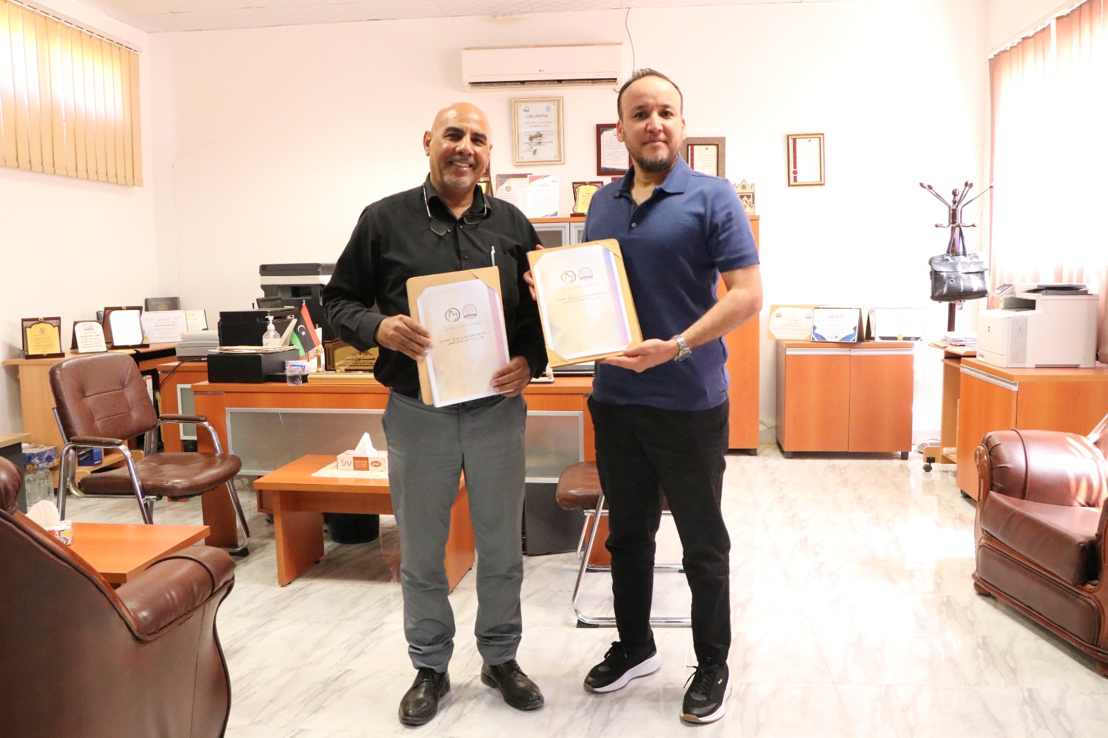 توقيع اتفاقية تعاون بين مركز الفم والأسنان التعليمي وكلية التقنية الطبية 