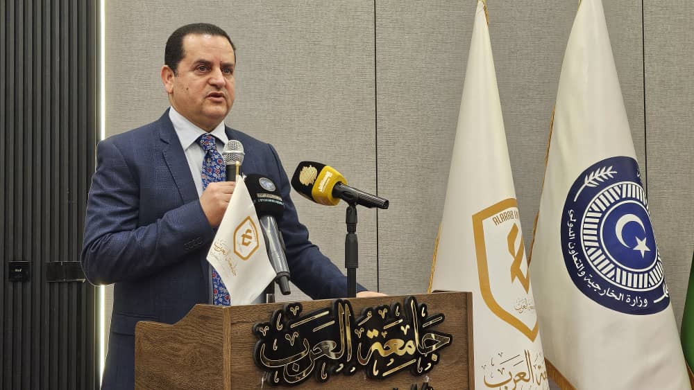 الحويج يؤكد أهمية المحاضرات الدبلوماسية لتطوير مهارات الطلبة