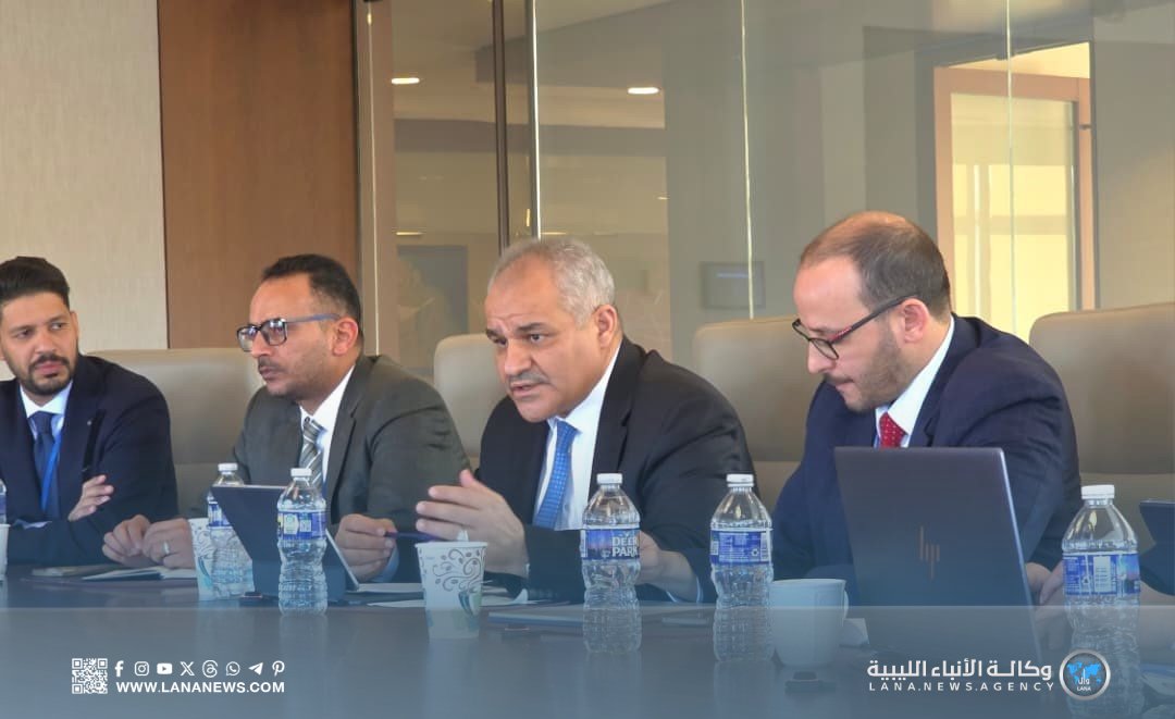 محافظ المصرف المركزي يلتقي في واشنطن بممثلي شركات أمريكية بارزة