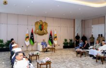 القائد العام يلتقي مشايخ وأعيان المنطقة الوسطى