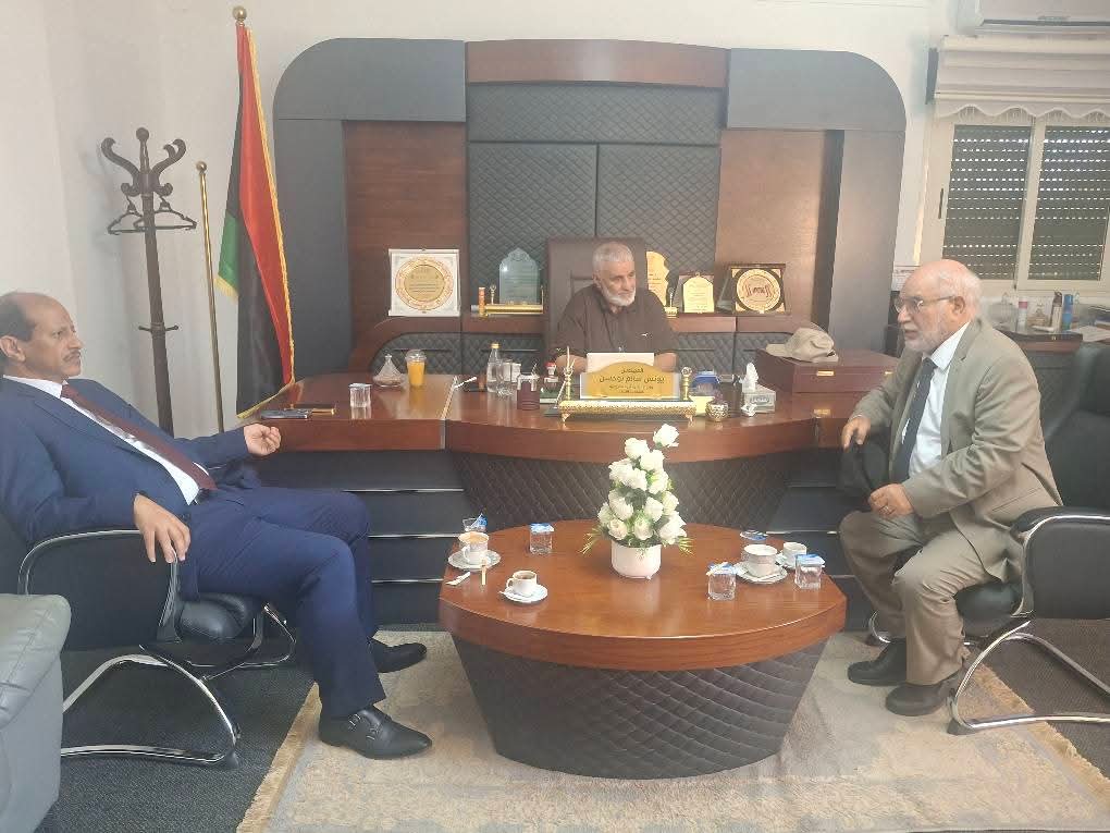 وزيرا الزراعة والمواصلات يبحثان سبل دعم المزارعين