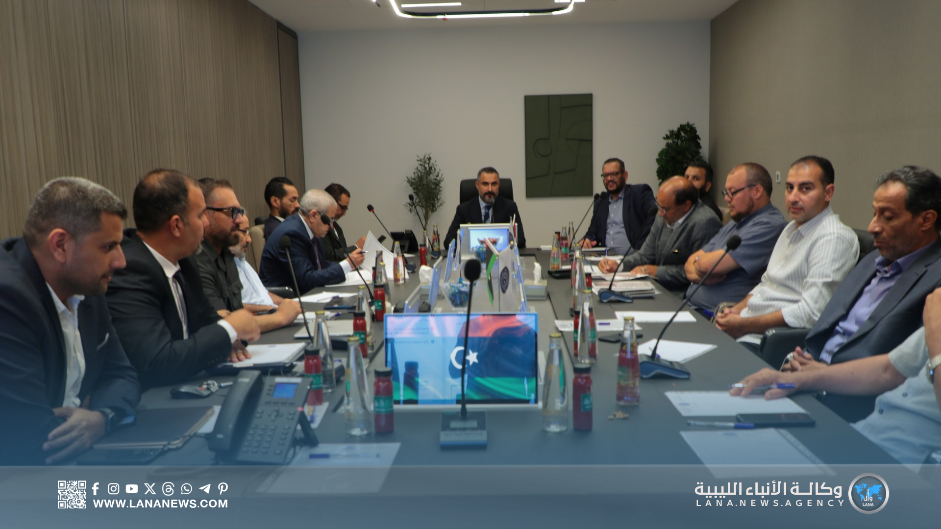  وزير الاتصالات يبحث مشاكل فروع الشركة الليبية القابضة بشرق البلاد