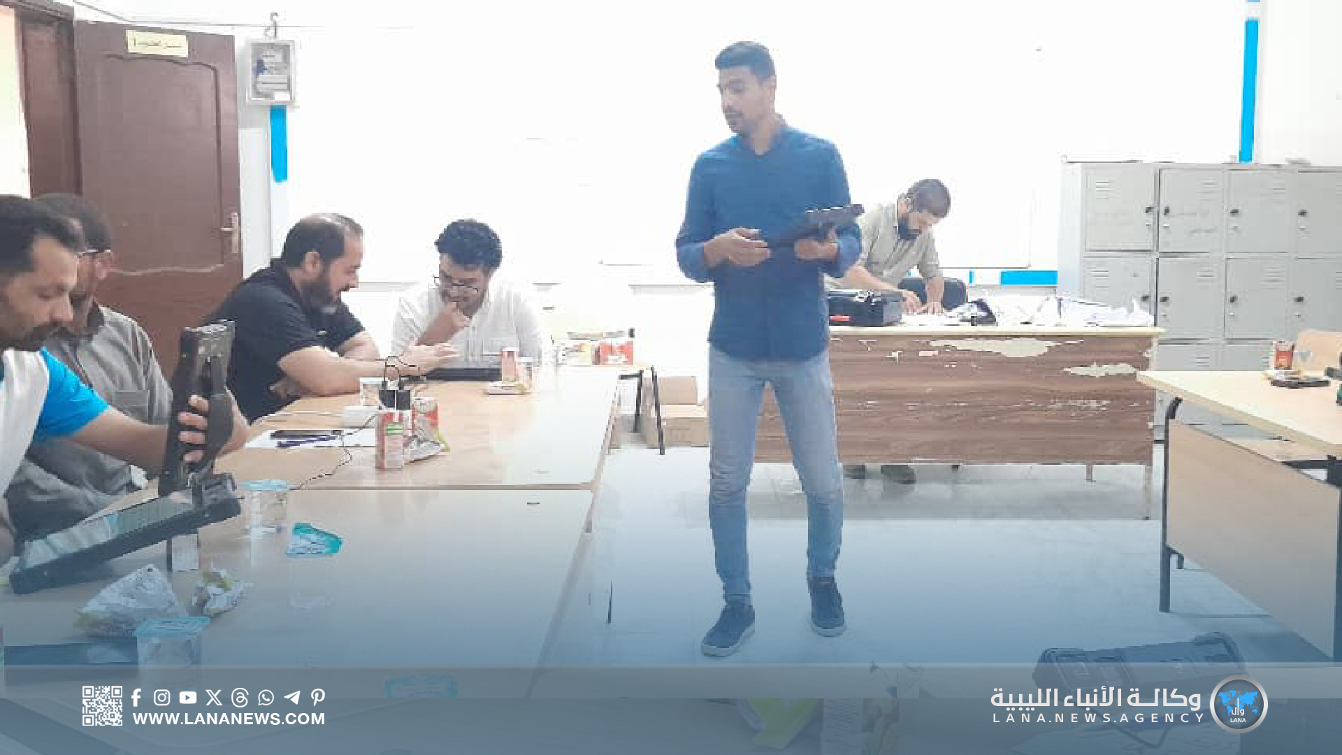 دورة تدريبية لمحققي الهوية على جهاز التحقق الإلكتروني بخليج السدرة