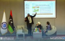 رئيس وزراء إفريقيا الوسطى الأسبق يلقي محاضرة ببنغازي حول الأزمات الإفريقية