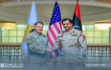 نائب القائد العام يبحث التعاون العسكري مع نائب قائد أفريكوم في سرت