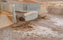 إدارة السدود تبدأ صيانة بوابات سد القطارة استعدادًا لموسم الأمطار