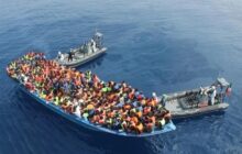 اليونان وألمانيا تعتزمان إنشاء مراكز لإعادة المهاجرين في دول إفريقية