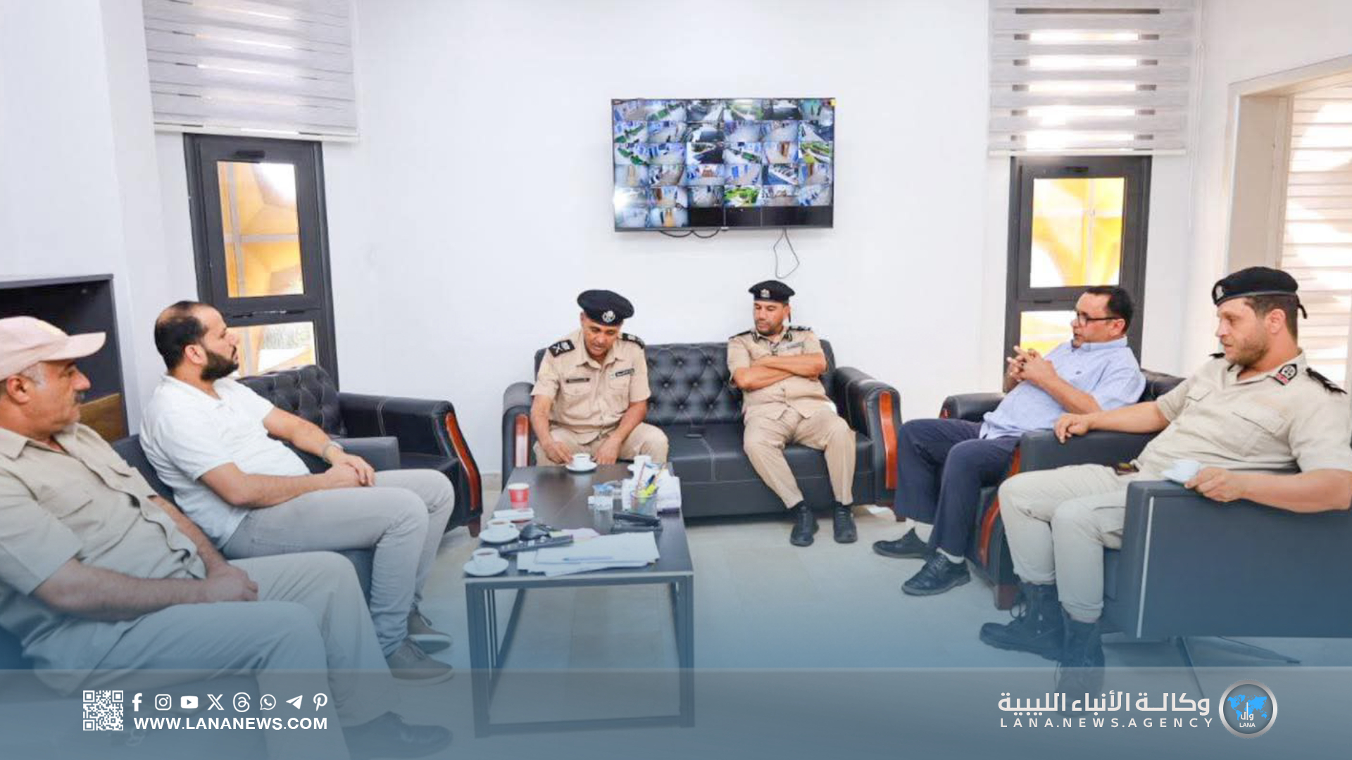 مدير أمن سرت يتفقد العيادة المجمعة الذهبية لتعزيز التعاون الصحي والأمني