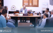 عميد بلدية سرت يُتابع ملف النظافة ويعتمد صيانة آليات الشركة