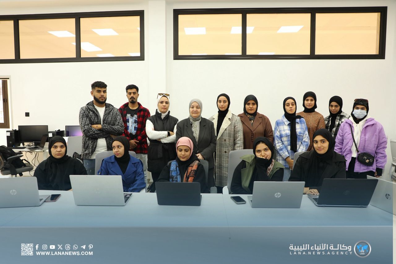 جامعة بنغازي تهيئ عناصر متخصصة لدعم التعليم الحديث