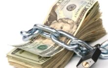 خبير اقتصادي: إغلاق السوق الموازي أثره مؤقت ولا يحقق استقرارًا نقديًا