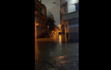 إجلاء عائلات في بنغازي جراء أمطار غزيرة داهمت منازلها