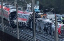 مصرع 39 شخصا في حادث تصادم قطارين جنوب إسبانيا