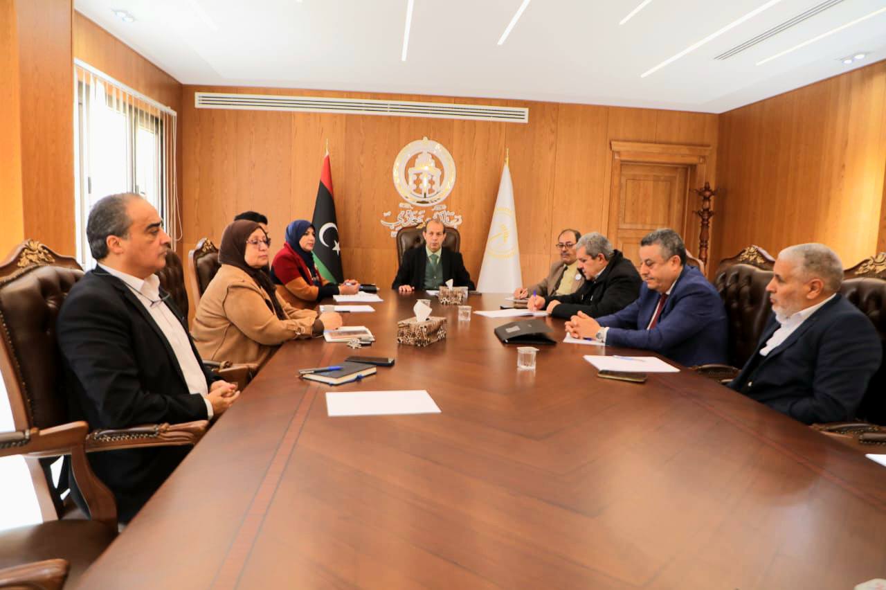 المجلس البلدي المنتخب ببنغازي يعقد اجتماعه الأول