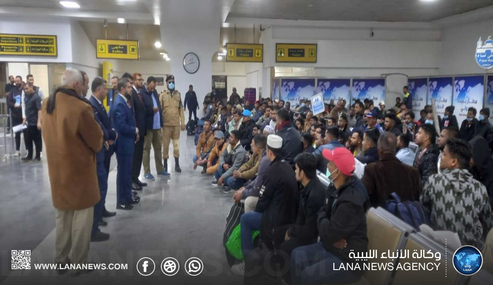 ترحيل 30 مهاجرًا بنغلاديشيًا عبر مطار بنينا الدولي ببنغازي