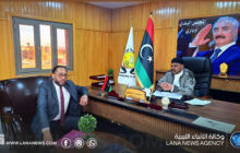 عميد بلدية أوباري يلتقي نقيب الخبازين لمتابعة أوضاع المخابز