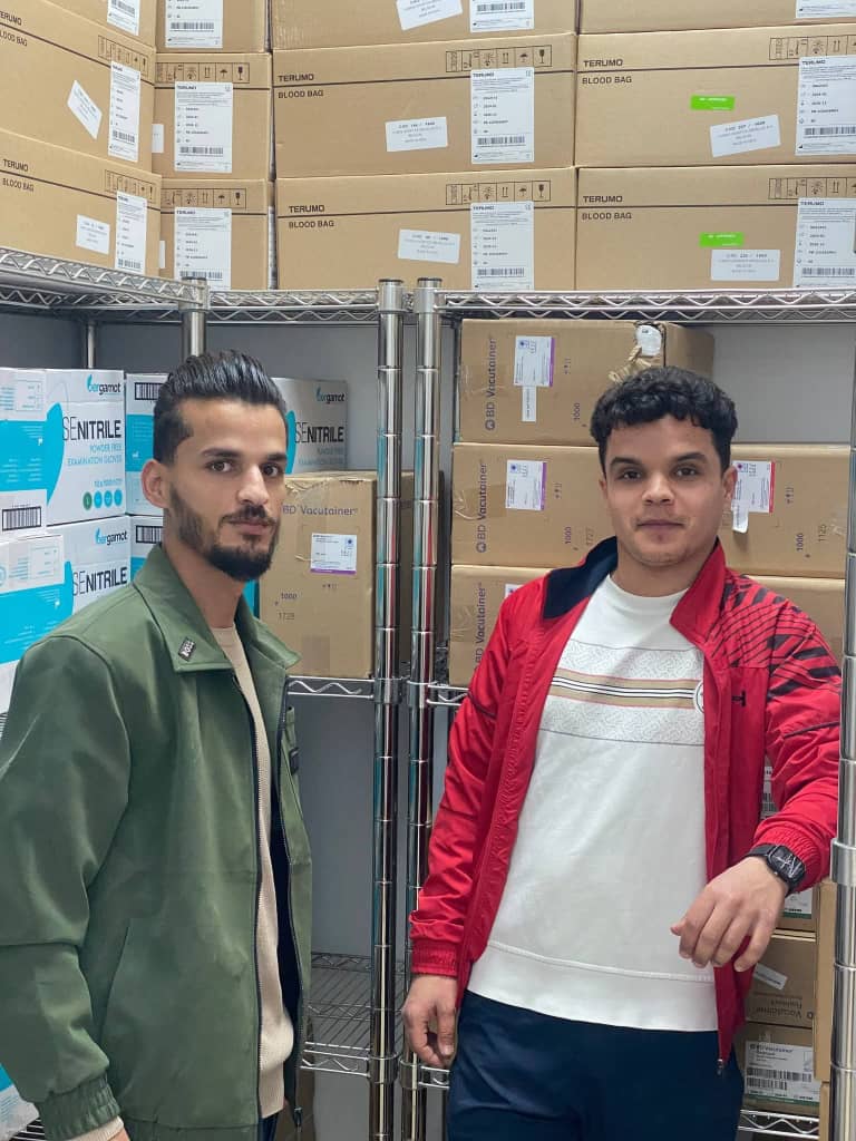 وصول شحنة مستلزمات طبية لدعم مصرف الدم المركزي فرع سرت