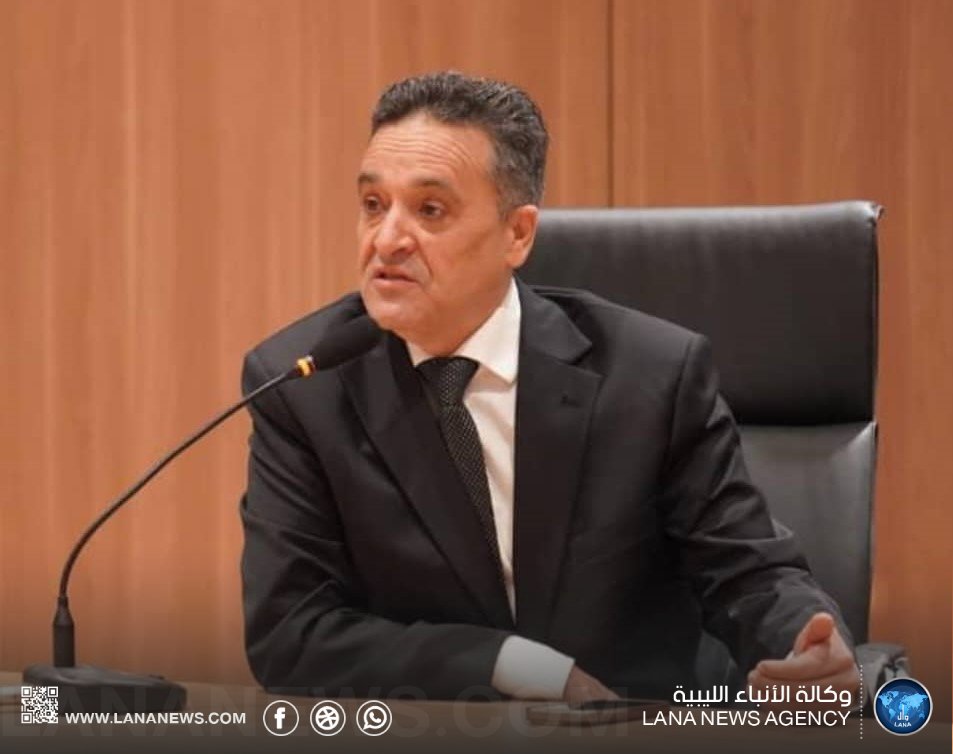 الغويل يدعو إلى الإسراع في زيادة رواتب المتقاعدين