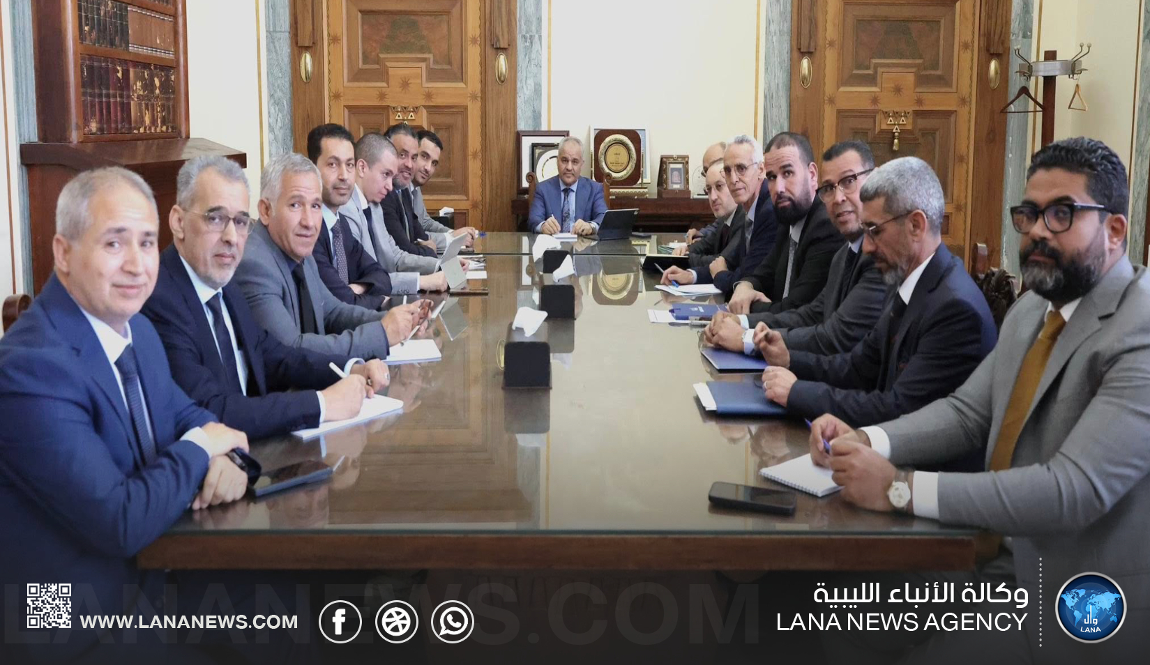 المركزي يضخ 3 مليارات دولار ويعزز الدفع الإلكتروني