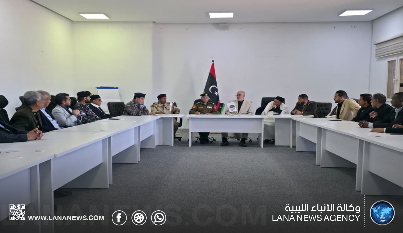 عميد سبها يبحث أزمة الوقود وتنظيم التوزيع في اجتماع موسّع