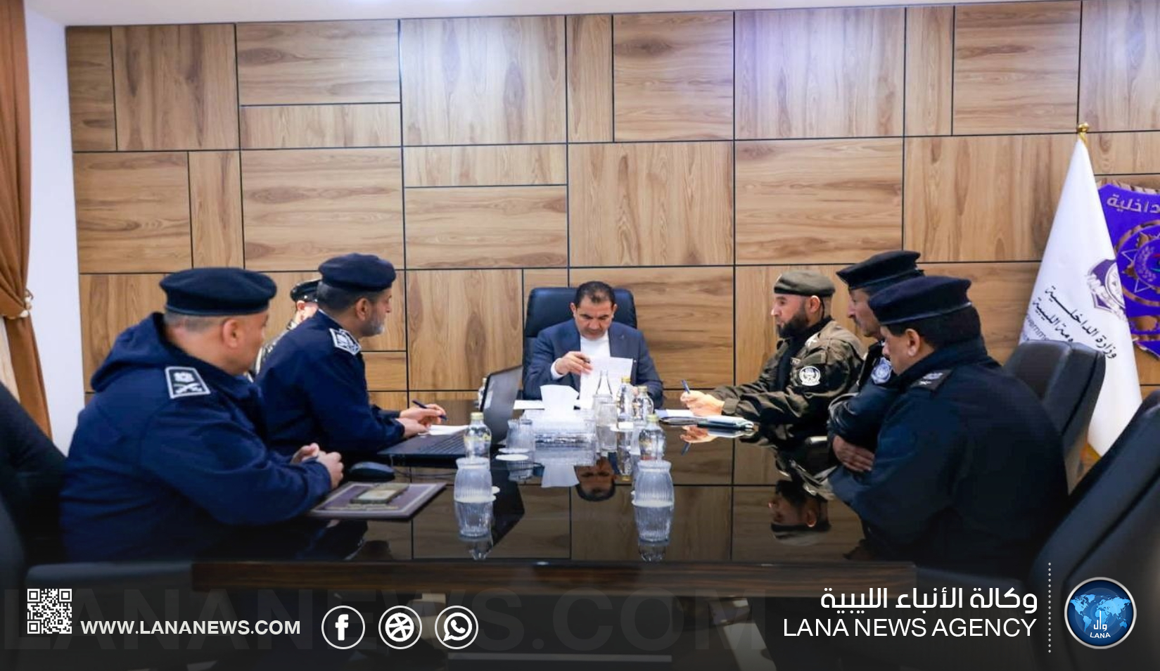 وزير الداخلية يعقد اجتماعات لتعزيزِ الأمن والمنافذ وتعويض مُتضرري الكفرة