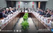 الخليج العربي للنفط و«شل» تبحثان زيادة الإنتاج وتطوير الحقول المتقادمة