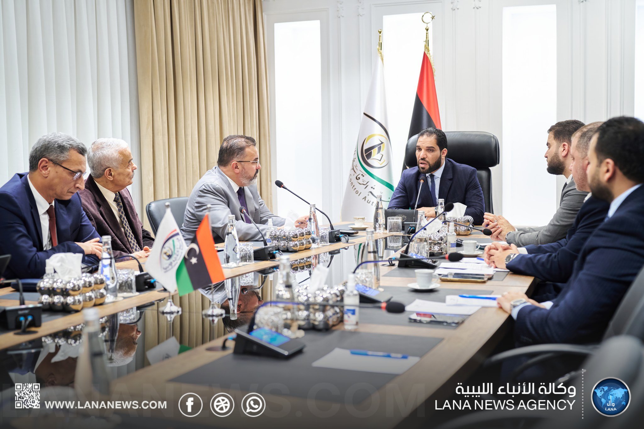 رئيس هيئة الرقابة الإدارية يبحث آليات تدفق العوائد النفطية