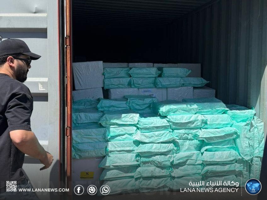 حبس 3 متهمين بمحاولة تهريب ملايين الأقراص المخدرة لداخل البلاد