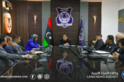 أبوزريبة يناقش تعزيز تطبيق المعايير الصحية في اجتماع الداخلية