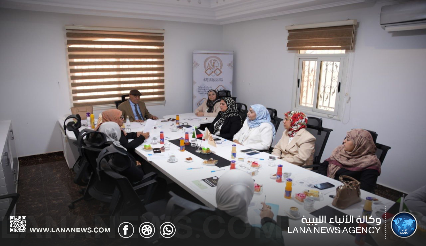 وزير الخدمة المدنية يُؤكد دعم تمكين المرأة في القطاع العام