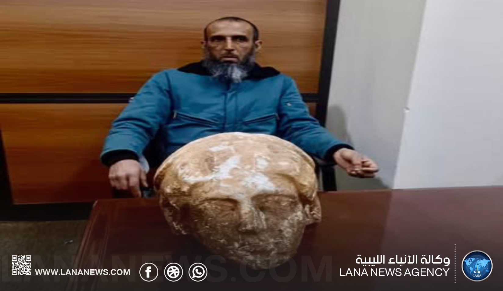مُواطن في شحات يُسّلم رأس تِمثال أثري لمُراقبةِ الآثار