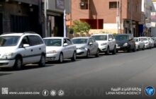 استمرار حالة الازدحام على محطات التزود بالوقود بطرابلس