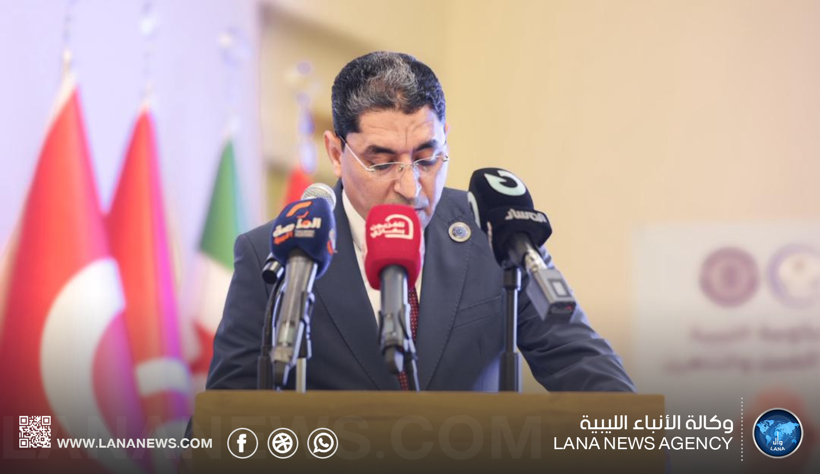 وزارة العمل تُشيد بدور العمال في مسيرة الإعمار