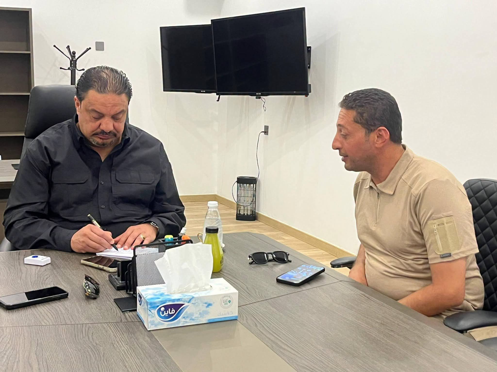 رئيس جهاز مكافحة الهجرة غير الشرعية يبحث احتياجات فرع درنة
