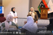 تدريب 40 مشاركة على مهارات القيادة والتواصل في المجال الانتخابي