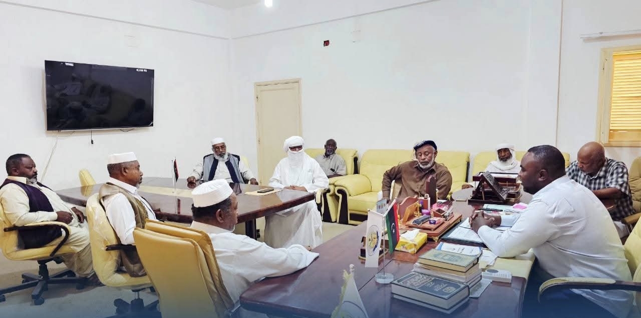 بلدي وادي عتبة يبحث مع مخاتير المحلات آليات تطوير العمل المحلي