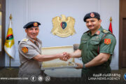 نائب القائد العام يُكرّم مدير إدارة الشهداء والجرحى والمفقودين تقديرًا لمسيرته العسكرية