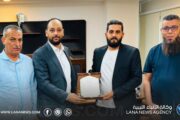 مالية الشويرف تكرّم موظفين تقديرا لجهودهما في إقفال حسابات 2025