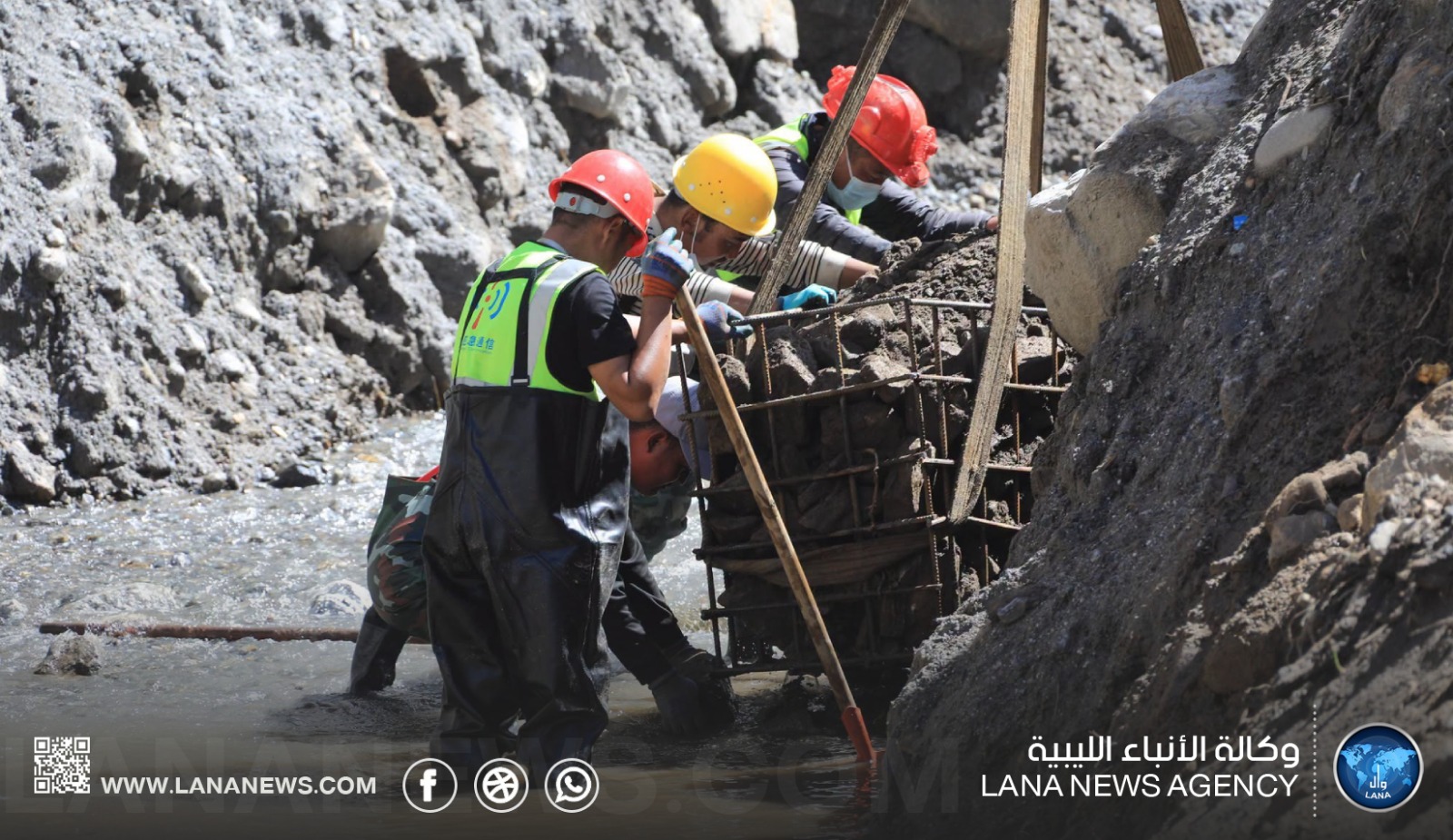 البحث عن مئات المفقودين جراء انهيار طيني على حدود نيبال