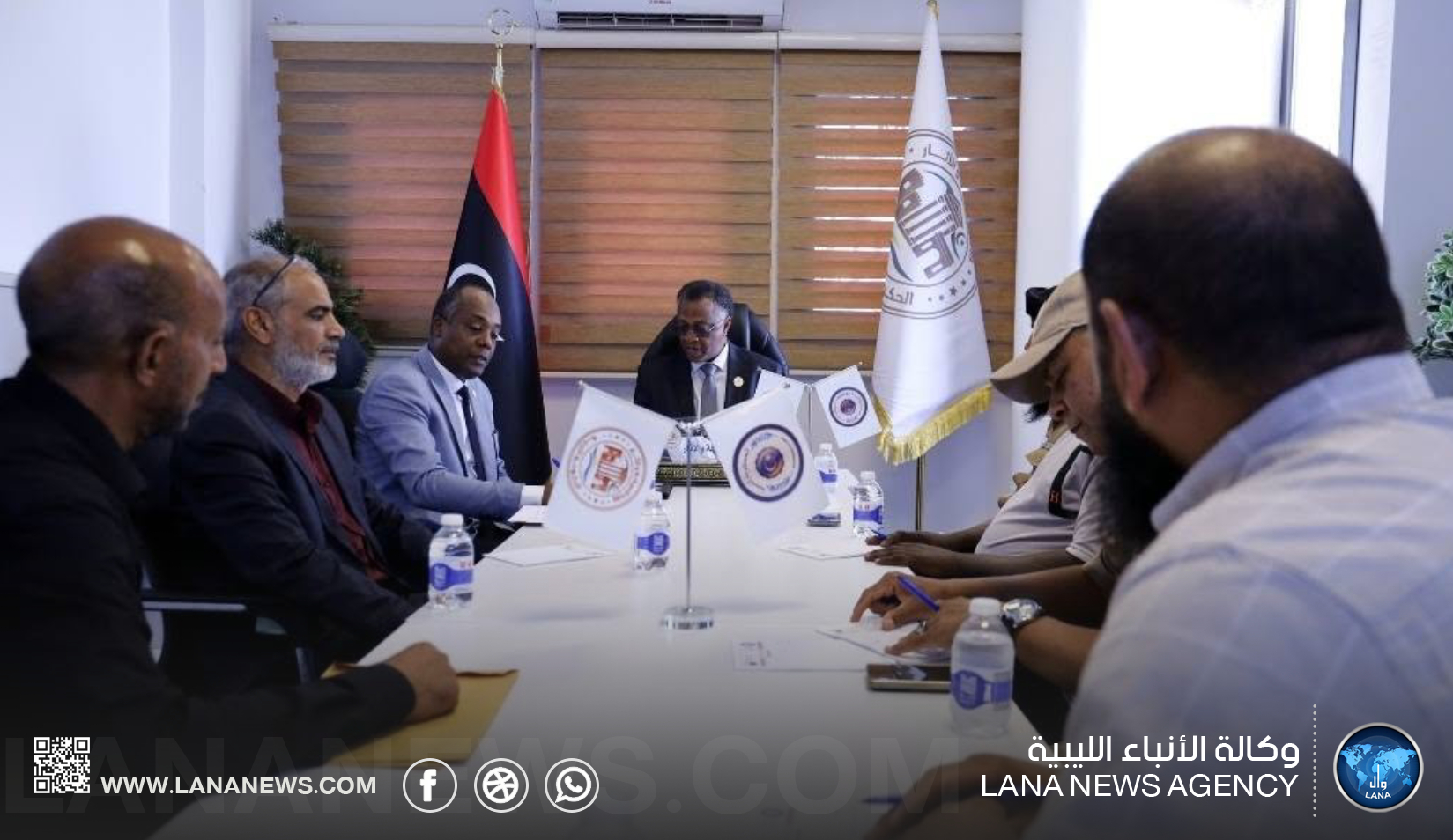 وزير السياحة والآثار يعقد اجتماعًا موسعًا بسبها لبحث احتياجات القطاع بالجنوب